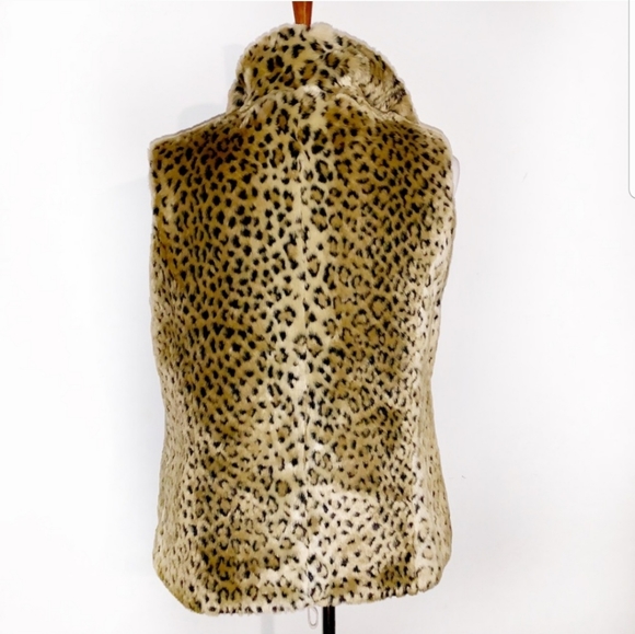 Double Sided Leopard Vest - Picture 4 of 5